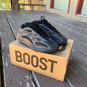 Yeezy boost 700 Alvah